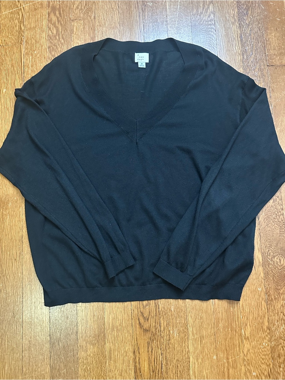 Women's Fine Gauge V-Neck Pullover Sweater